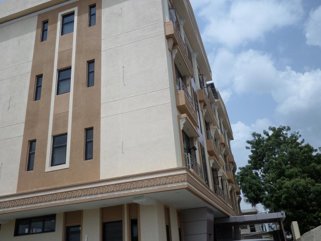 ホテルSai Heera Residency シルディ エクステリア 写真
