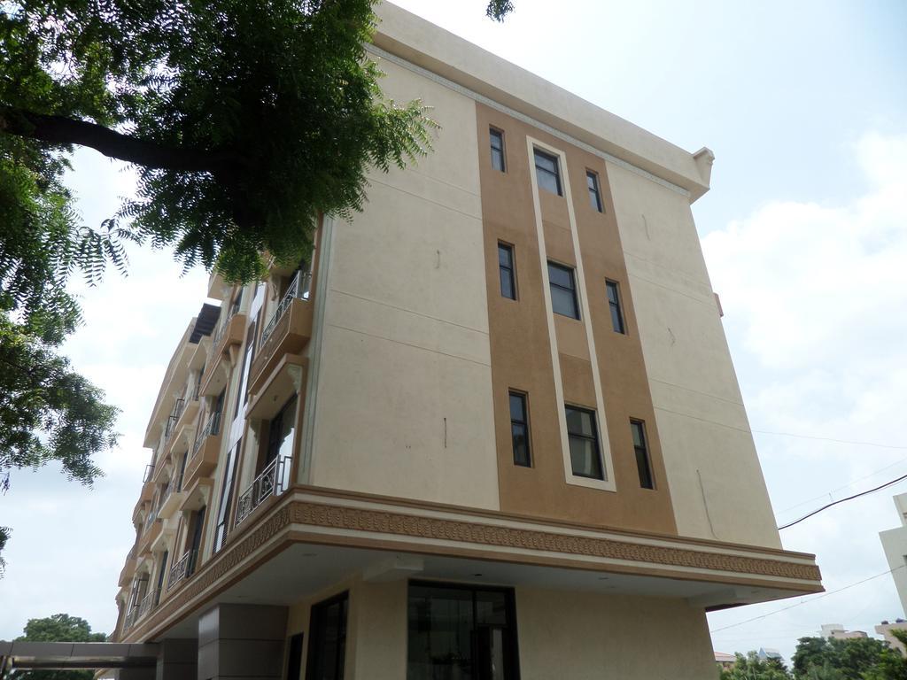 ホテルSai Heera Residency シルディ エクステリア 写真